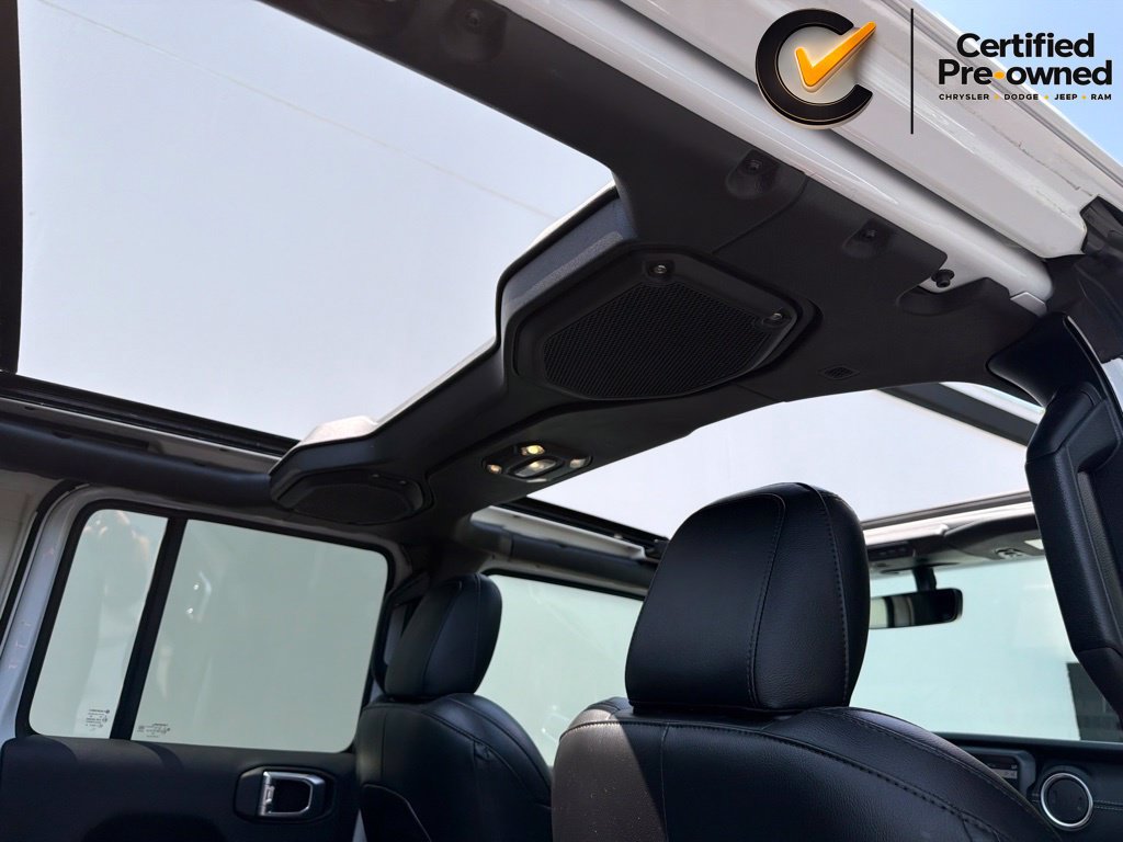 Certified 2022 Jeep Wrangler Unlimited Sahara AWD/4WD image 26