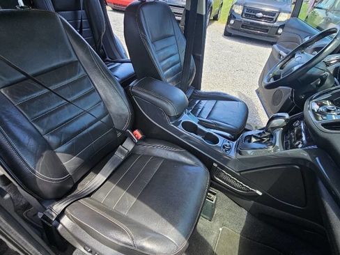 Used 2015 Ford Escape Titanium image 16