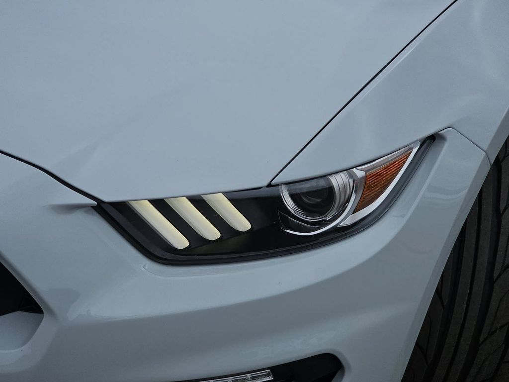 Used 2016 Ford Mustang Shelby GT350 RWD image 33