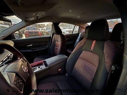 New 2026 Nissan Sentra SR w/ Floor Mat Package FWD image 13