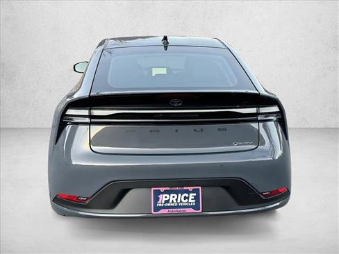 Used 2026 Toyota Prius Plug-In Hybrid FWD image 6