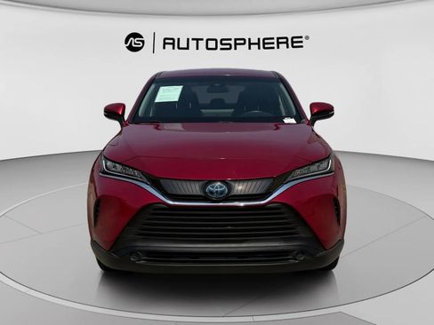 Used 2021 Toyota Venza LE image 2