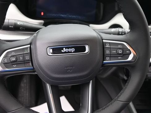 Used 2025 Jeep Compass Limited w/ Elite Group AWD/4WD image 26