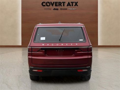 New 2025 Jeep Wagoneer L Series II image 4