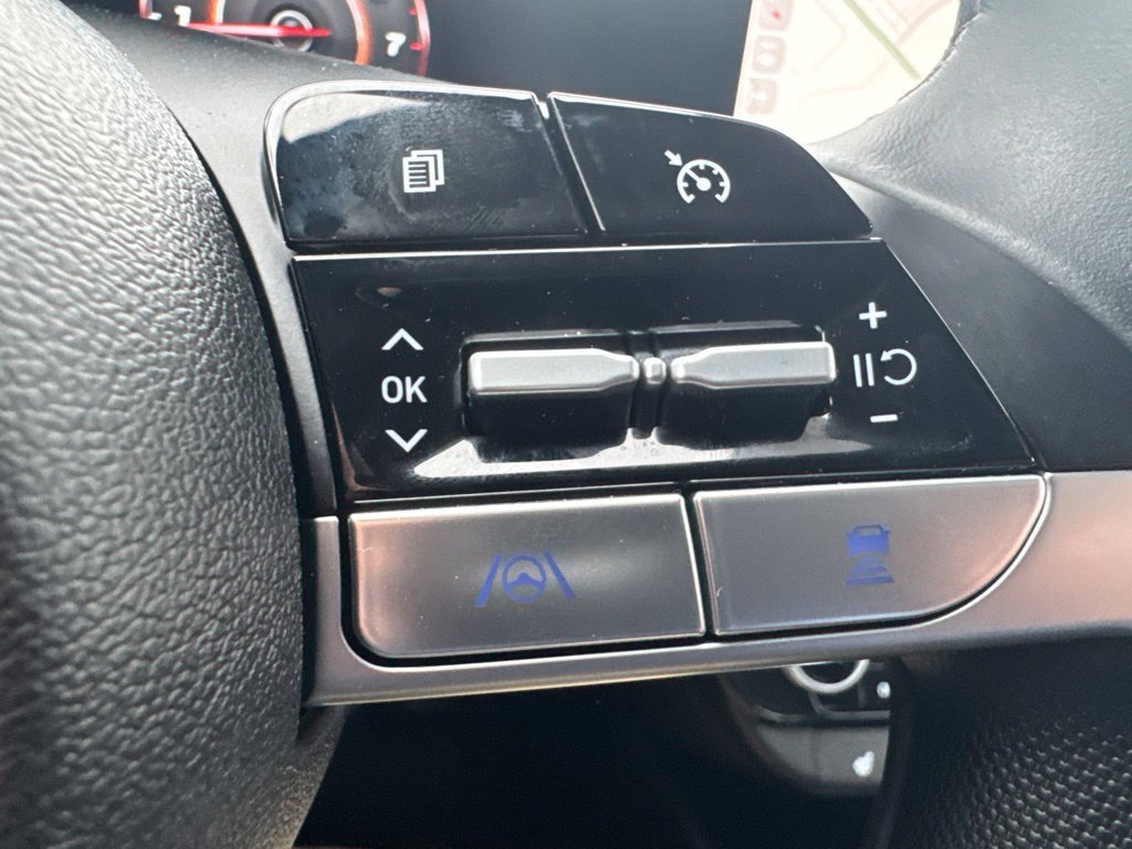 Used 2023 Hyundai Elantra SEL w/ Convenience Package FWD image 24