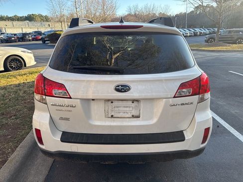 Used 2014 Subaru Outback 2.5i Limited image 15