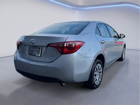 Used 2017 Toyota Corolla LE image 6