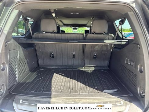 Used 2025 GMC Yukon XL Denali Ultimate w/ LPO, Illumination Package AWD/4WD image 30