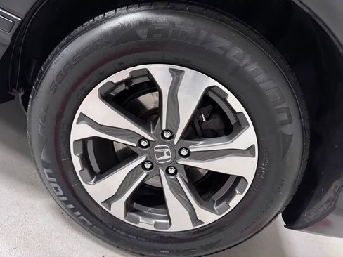 Used 2019 Honda CR-V LX image 9
