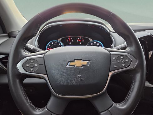 Used 2021 Chevrolet Traverse LT image 28