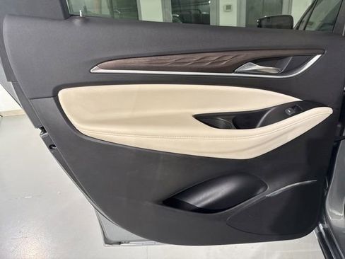 Used 2023 Buick Enclave Avenir w/ Avenir Technology Package AWD/4WD image 18