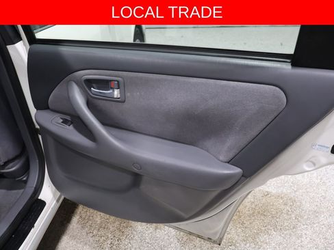 Used 2001 Toyota Camry LE image 21