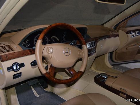 Used 2008 Mercedes-Benz S 550 image 11