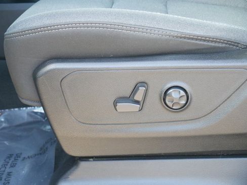 Used 2021 RAM 1500 Big Horn image 13