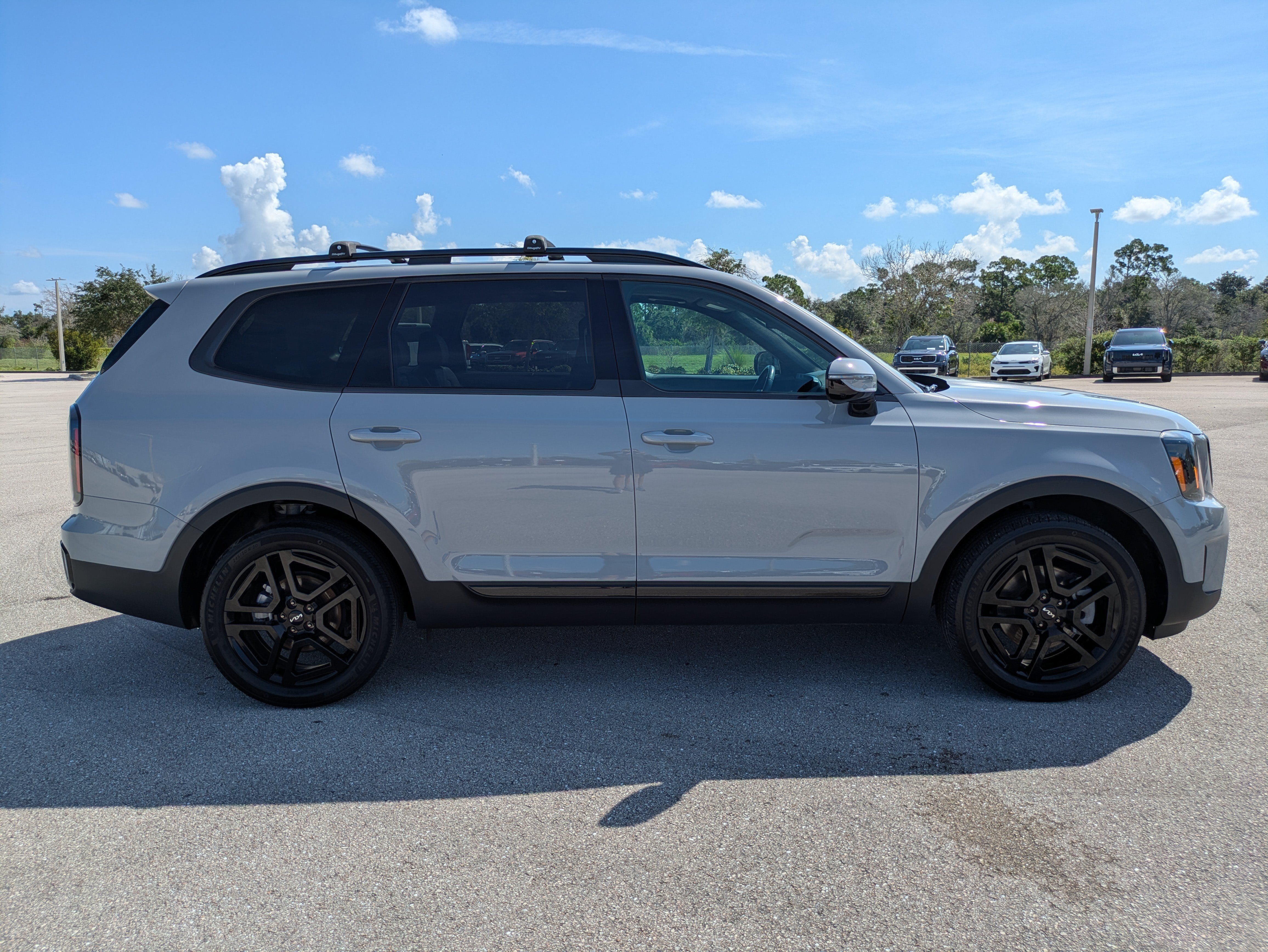 Certified 2024 Kia Telluride SX Prestige X-Line AWD/4WD image 3