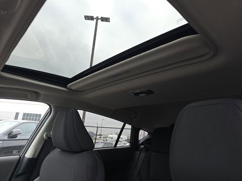 New 2026 Subaru Crosstrek 2.0i Premium image 9