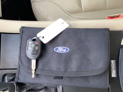 Used 2014 Ford Taurus SEL w/ Equipment Group 201A FWD image 39