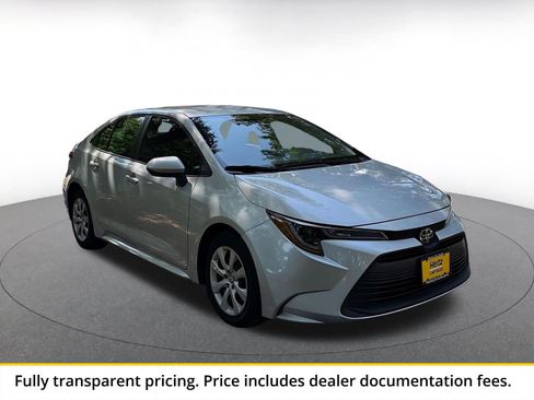 Used 2025 Toyota Corolla LE FWD image 1