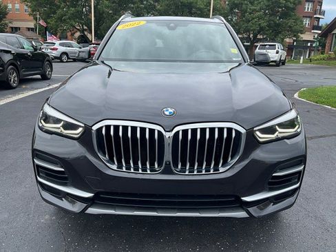 Used 2022 BMW X5 xDrive40i w/ Premium Package AWD/4WD image 2