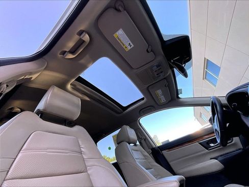 Used 2018 Honda CR-V Touring image 22