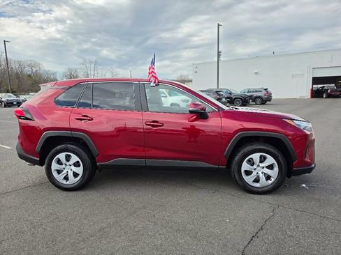 Used 2025 Toyota RAV4 LE AWD/4WD image 8
