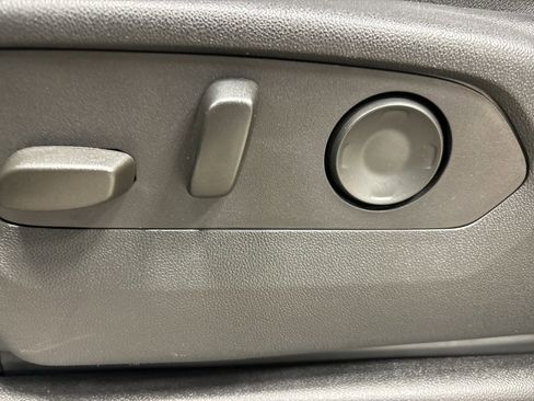 Used 2024 Chevrolet Tahoe High Country image 24