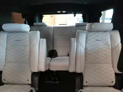 New 2026 Cadillac Escalade V w/ LPO, Onyx Lite Package image 22