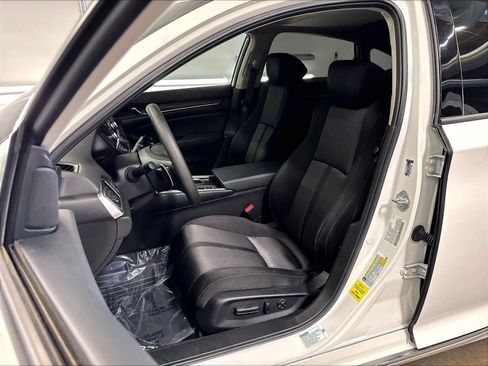 Used 2021 Honda Accord EX image 26
