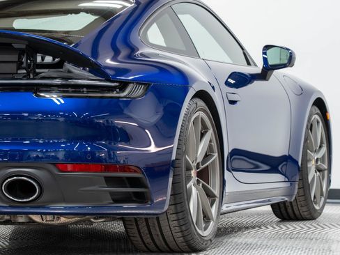 Used 2024 Porsche 911 Carrera 4S AWD/4WD image 19
