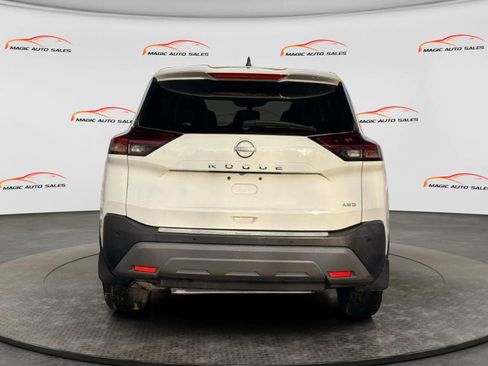 Used 2023 Nissan Rogue S image 8
