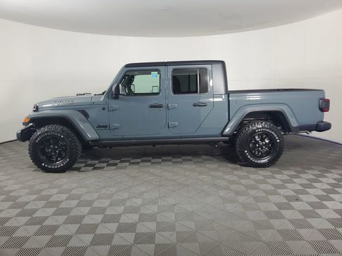 New 2025 Jeep Gladiator Willys image 7