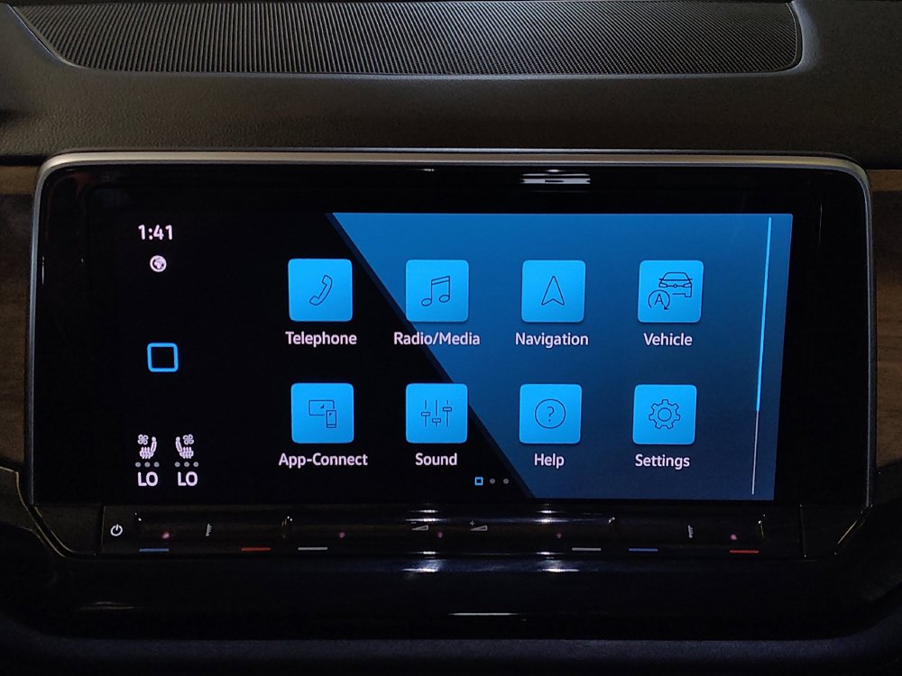 Used 2024 Volkswagen Atlas SE FWD image 25
