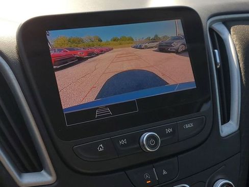 Used 2023 Chevrolet Malibu LT FWD image 21