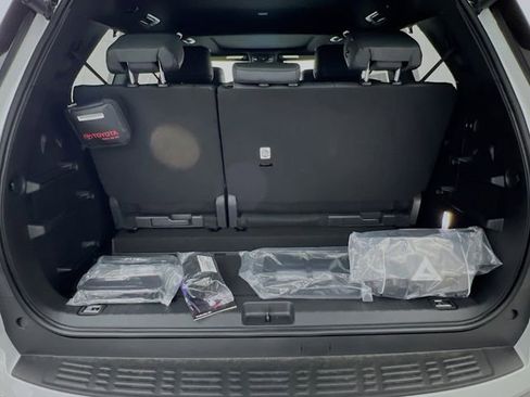 New 2026 Toyota Sequoia Platinum AWD/4WD image 31