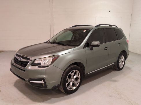 Used 2017 Subaru Forester 2.5i Touring w/ Popular Package #2 image 7