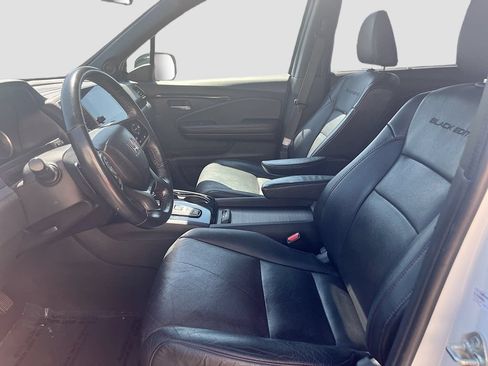 Used 2022 Honda Pilot Black Edition image 22