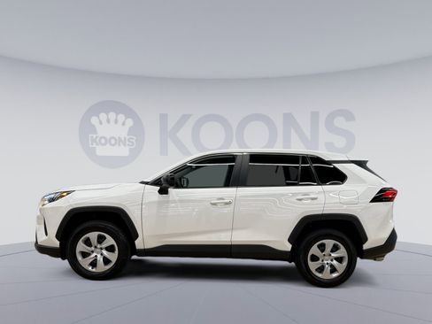 Used 2024 Toyota RAV4 LE AWD/4WD image 7
