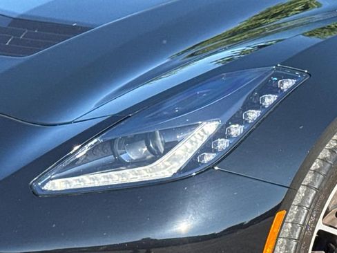 Used 2016 Chevrolet Corvette Stingray Coupe RWD image 4