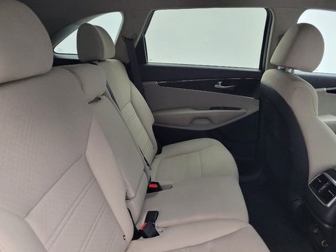 Used 2020 Kia Sorento LX w/ LX I4 Convenience Package FWD image 19