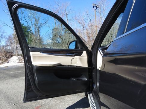 Used 2017 BMW X5 xDrive35i image 9