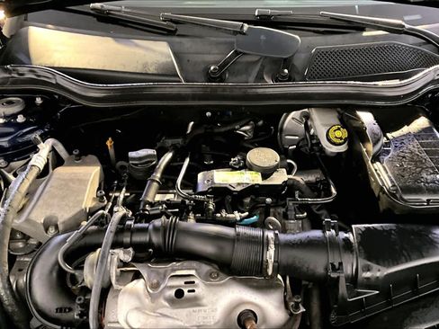 Used 2018 Mercedes-Benz GLA 250 4MATIC image 30