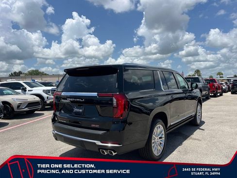 New 2026 GMC Yukon XL Denali w/ Denali Reserve Package AWD/4WD image 7