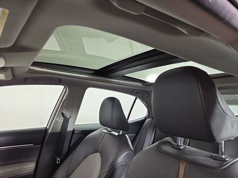Used 2020 Toyota Camry XLE w/ Navigation Package FWD image 33