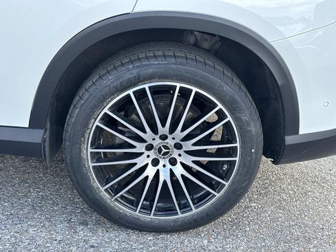 Used 2023 Mercedes-Benz GLC 300 image 4