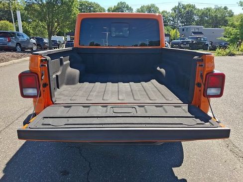 Used 2025 Jeep Gladiator Sport AWD/4WD image 32
