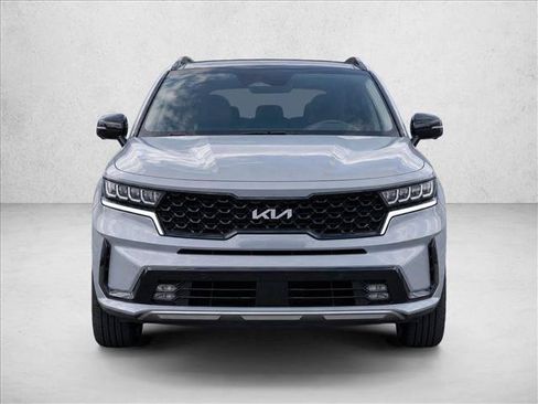 Used 2022 Kia Sorento S FWD image 2