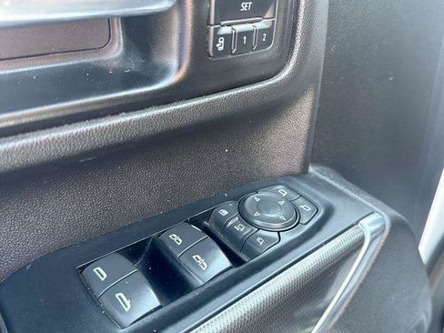 Used 2022 GMC Sierra 2500 AT4 AWD/4WD image 15