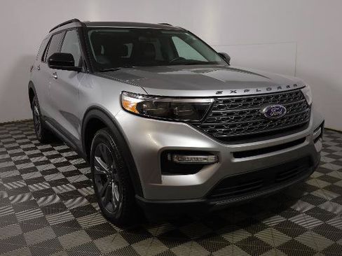 Certified 2023 Ford Explorer XLT w/ Equipment Group 202A AWD/4WD image 5