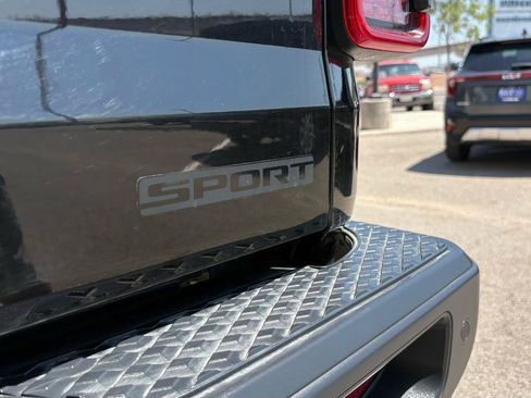 Used 2020 Jeep Gladiator Sport w/ Quick Order Package 24S AWD/4WD image 11