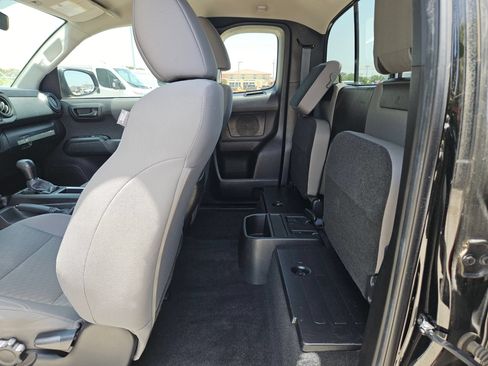 Used 2022 Toyota Tacoma SR w/ SR Convenience Package RWD image 14
